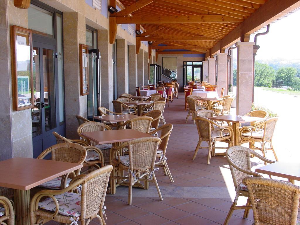 Hotel Cristina Noreña Exterior foto